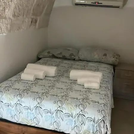 Amara Typical Stone House - Centro בית נופש